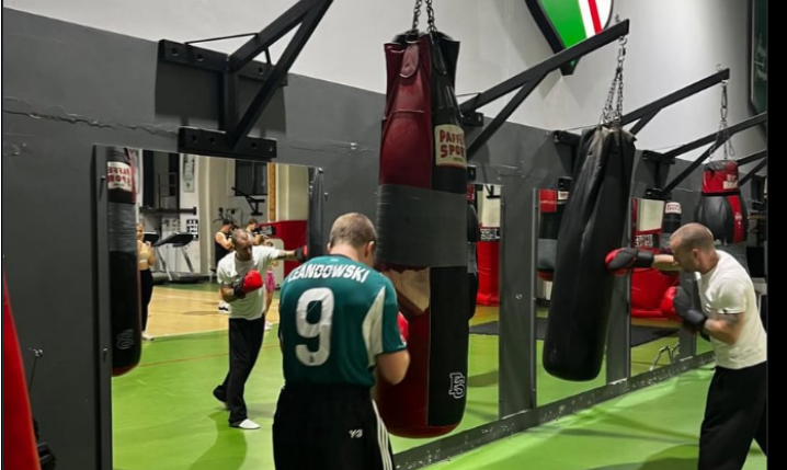 Szwedzki raper Yung Lean na trening w Warszawie ubrał koszulkę... xD