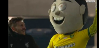 Tak wygląda GIEKSIK - maskotka GKS-u Katowice xD