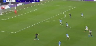 Onyedika STRZELA GOLA z Manchesterem City! 0-1 [VIDEO]