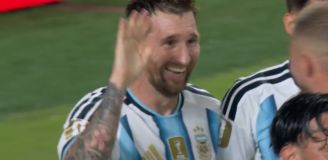Leo Messi strzela hattricka z Algierią! [VIDEO]
