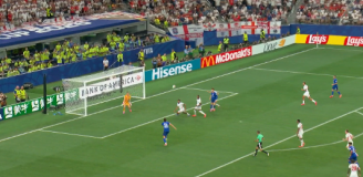 Musa strzela gola na 2-2 z Anglią! [VIDEO]