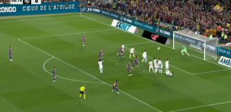 Rashford strzela gola z rzutu wolnego w El Clasico! 1-0 [VIDEO]
