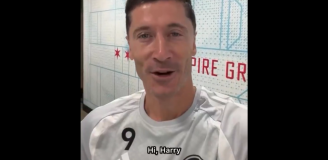 Lewandowski nagrał filmik, w którym gratuluje Harry'emu Kane'owi zdobycia Złotego Buta [VIDEO]