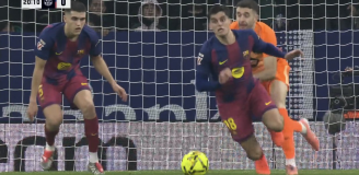 Joan Garcia obronił strzał Gerardem Martinem... xD [VIDEO]