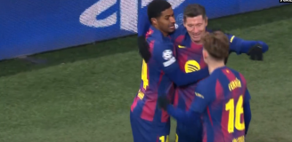 Robert Lewandowski STRZELA GOLA ze Slavią Praga w LM! 2-4 [VIDEO]