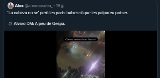 OKRZYKI kibiców Espanyolu w stronę Joana Garcii przed meczem...