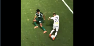 Neymar próbuje zrobić ''Rainbow flick'' jak za dawnych czasów i... [VlDEO]