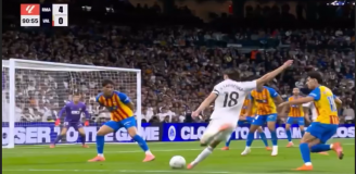 Tak leciała piłka po strzale Carrerasa! Co za gol piłkarza Realu... [VlDEO]