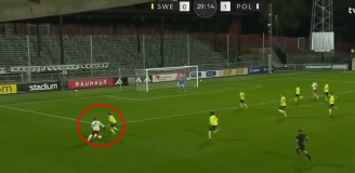 Genialny RAJD Oskara Pietuszewskiego i wywalczony karny! [VIDEO]