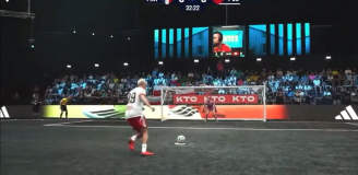 Izak marnuje karnego w meczu o wszystko z Francją [VIDEO]