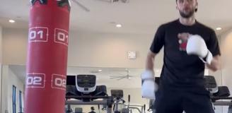 Dariusz Formella przygotowujący się na starcie z Dawidem Dobraszem... xD