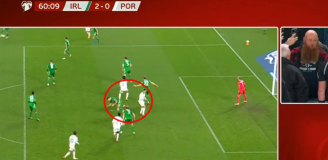 Cristiano Ronaldo UDERZA rywala łokciem i wylatuje z boiska! [VlDEO]