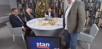 LEGENDARNE wyjście ze studia Pawła Zarzecznego w sylwestra... xD [VIDEO]