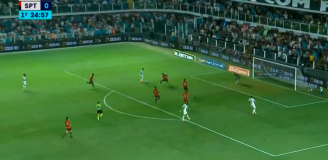 Neymar strzela gola z Sport Recife! [VIDEO]