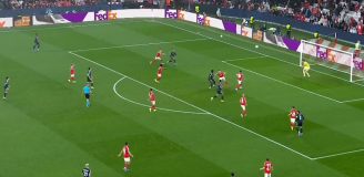 Kylian Mbappe strzela gola z Benfiką w LM! [VIDEO]