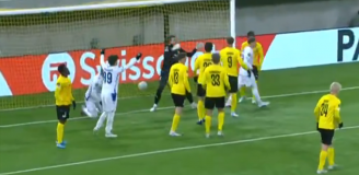 Kozubal strzela gola z KuPS w Lidze Konferencji! 0-1 [VIDEO]