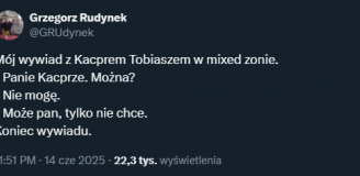 ZACHOWANIE Kacpra Tobiasza po meczu w mix zonie...