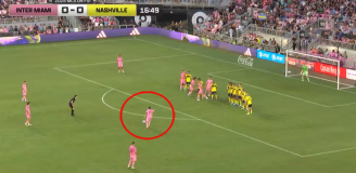 TAK STRZELA Leo Messi z rzutu wolnego z Nashville SC! [VIDEO]