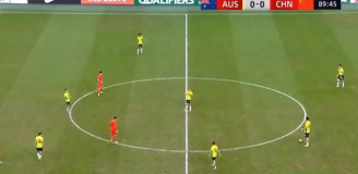 HlT! Zaangażowanie piłkarzy pod koniec meczu Australia - Chiny U23... xD [VIDEO]