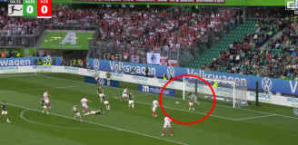 Fatalny błąd Kamila Grabary i gol dla Köln! 0-1 [VIDEO]