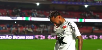 Neymar ROZPŁAKAŁ się po fatalnym meczu i porażce 0-6... [VIDEO]