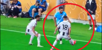 Tak Rayan Cherki ZAŁATWIŁ DWÓCH piłkarzy Juve xD [VIDEO]