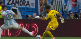 Tak Vozinha OGRAŁ napastnika reprezentacji Argentyny xD [VIDEO]