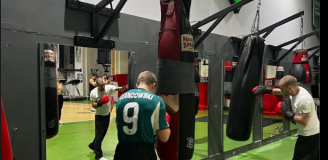 Szwedzki raper Yung Lean na trening w Warszawie ubrał koszulkę... xD