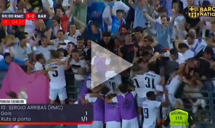 Piłkarze Realu Madryt Castilla świętują z kibicami gola na 3-0 i nagle trybuna... [VIDEO]