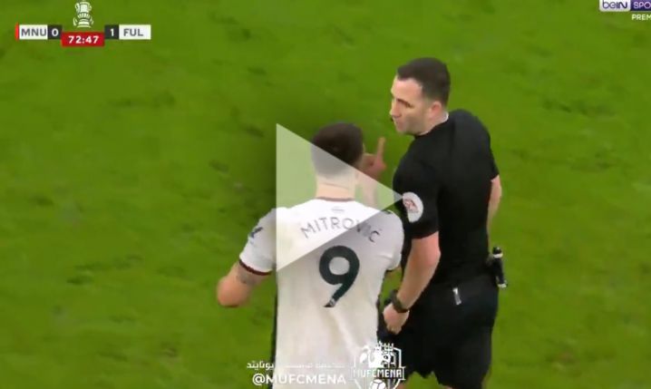 Sędzia pokazuje 2 CZERWONE KARTKI w 10 SEKUND w meczu Man United - Fulham! [VIDEO]