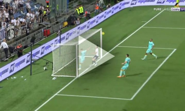 HIT w barażach Serie A! Piłkarz Verony wybija piłkę ręką z linii i.. bramkarz broni karnego! [VIDEO]