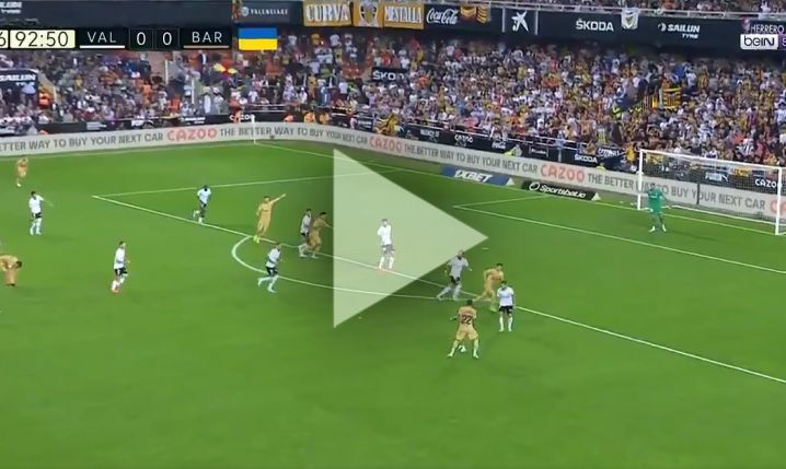 Lewandowski ŁADUJE GOLA z Valencią w 93 minucie!!! [VIDEO]