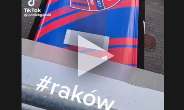 REAKCJA kibiców Lecha Poznań na widok autokaru Rakowa... [VIDEO]