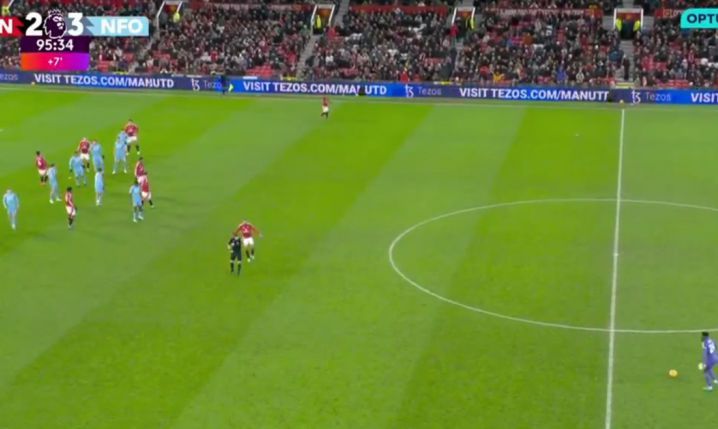 96 minuta, Man United przegrywa 2-3, a Onana... przez 30 sekund ustawia piłkę XD [VIDEO]