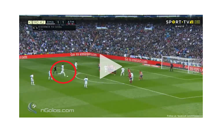 91. minuta, Ramos strzela z wolnego i... [VIDEO]