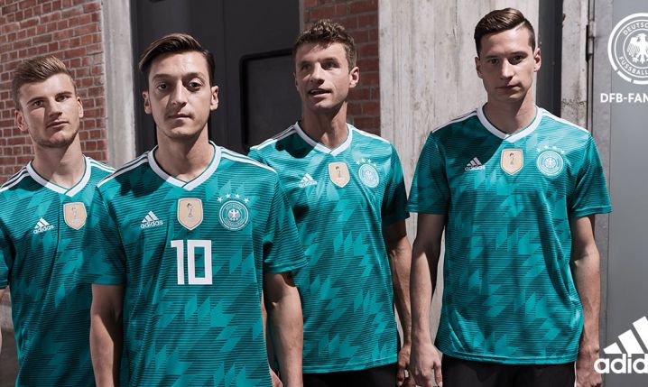 PRZEPIĘKNE wyjazdowe koszulki reprezentacji Niemiec na Mundial