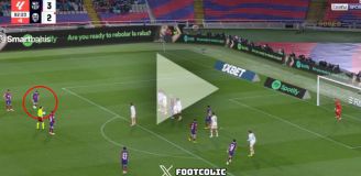 Lewandowski strzela gola z rzutu wolnego! 4-2 [VIDEO]