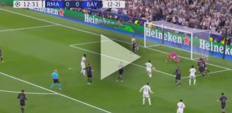 Vinicius trafia w słupek, a potem Neuer broni dobitkę z 5 metrów! [VIDEO]