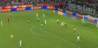 Michal Sacek strzela gola na 1-1 z Fenerbahce! [VIDEO]