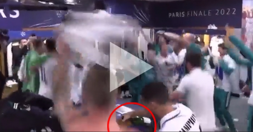 Hazard chciał dać szampana synowi Kroosa... XD [VIDEO]